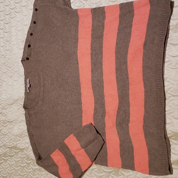 GAP Sweaters - 🔶️5 for $30🔶️ Gap Stripe Pullover Sweater